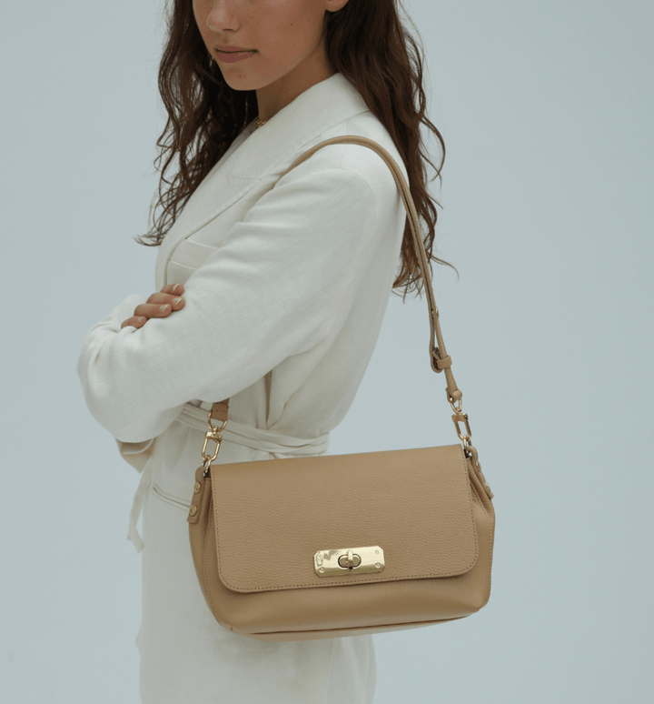 Apatchy London The Maisie Maxi Leather Bag - Fragrance London