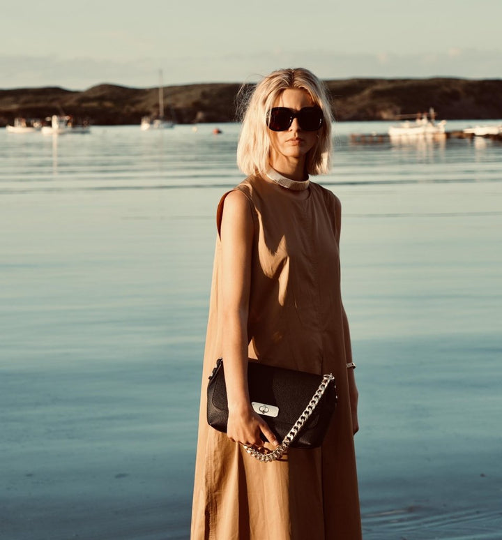 Apatchy London The Maisie Maxi Leather Bag - Fragrance London