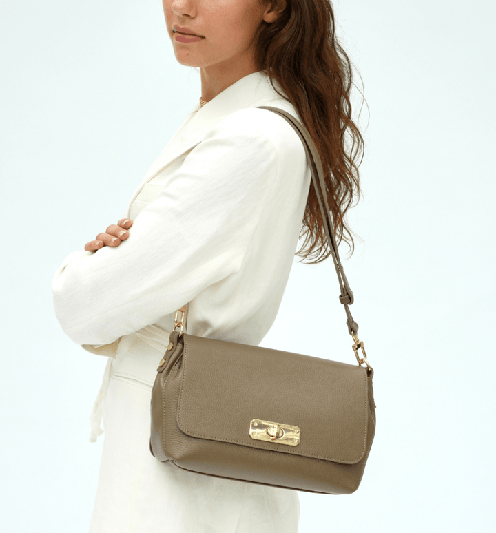 Apatchy London The Maisie Maxi Leather Bag - Fragrance London