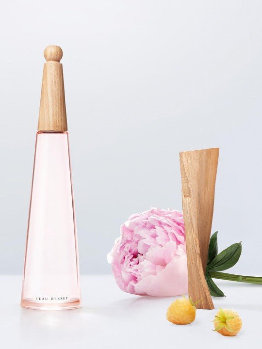 Issey Miyake Eau Pivoine Eau De Toilette Spray 100ml - Fragrance London