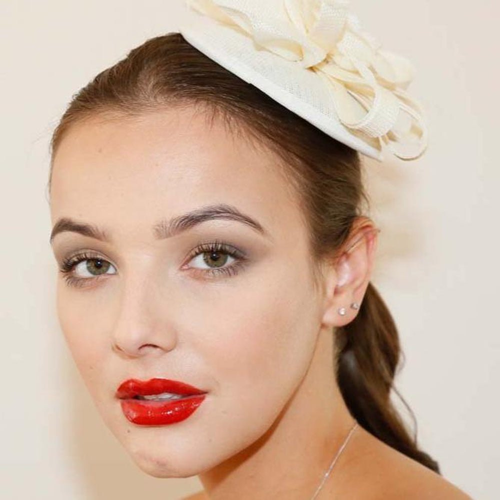 Ruby Rocks Jimena Fascinator - White - Fragrance London