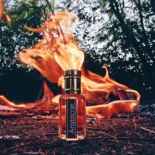Amberwood Perfume Notes: Clean Heat, Silky Woods, and a Modern Trail That Doesn’t Overstay Its Welcom - Fragrance London