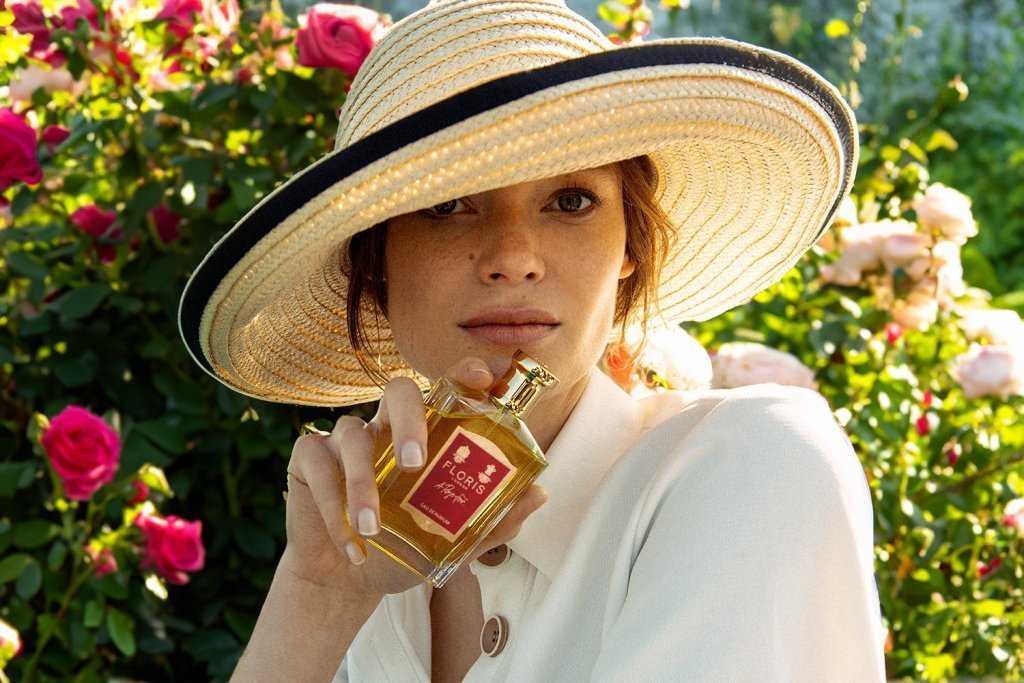 Rose Perfume Note: Timeless Floral Elegance in Fragrance - Fragrance London