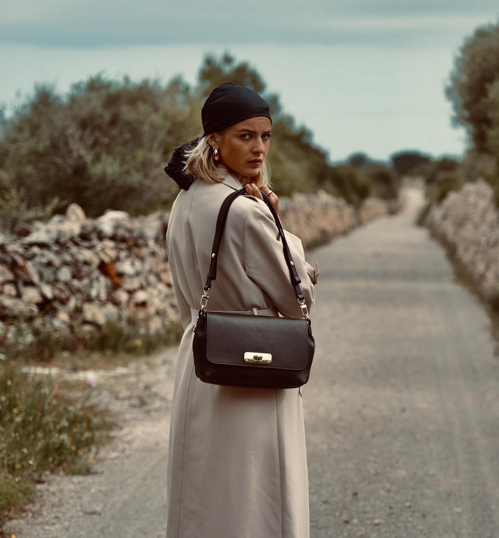 Apatchy London The Maisie Maxi Leather Bag