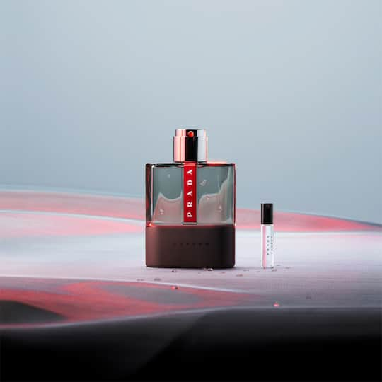 Prada Luna Rossa Carbon Eau De Toilette Spray 150ml