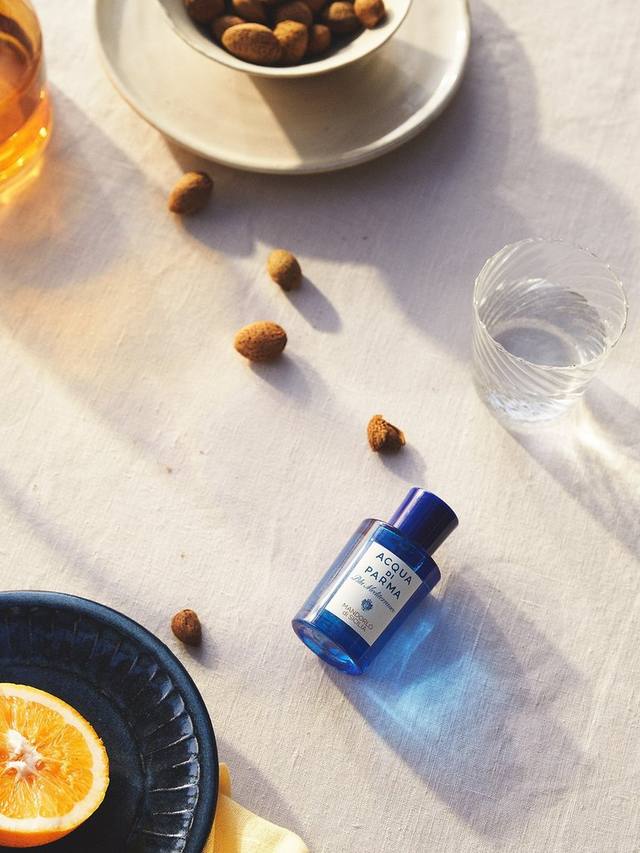 Acqua di Parma Blu Mediterraneo Mandorlo di Sicilia Eau De Toilette Spray 30ml - Fragrance London