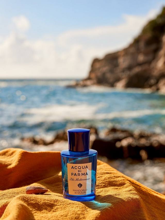 Acqua di Parma Blu Mediterraneo Mandorlo di Sicilia Eau De Toilette Spray 30ml - Fragrance London