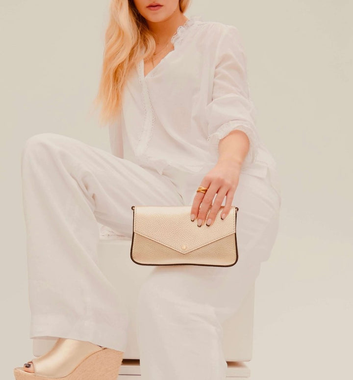 Apatchy London The Munro Leather Shoulder Bag - Fragrance London