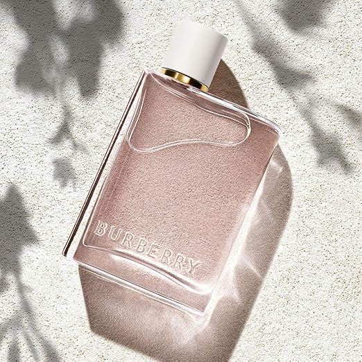 Burberry Eau De Toilette Spray 30ml - Fragrance London