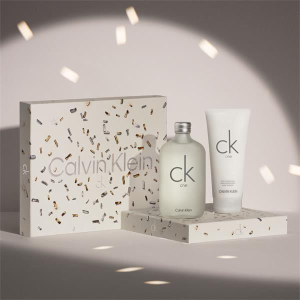 Calvin Klein One Gift Set (Eau De Toilette Spray 50ml + Shower Gel 100ml) - Fragrance London