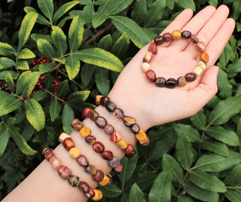Clarity Blend The Heart Chakra set with mookaite gemstone bracelet and a pulse point roll - on - Fragrance London