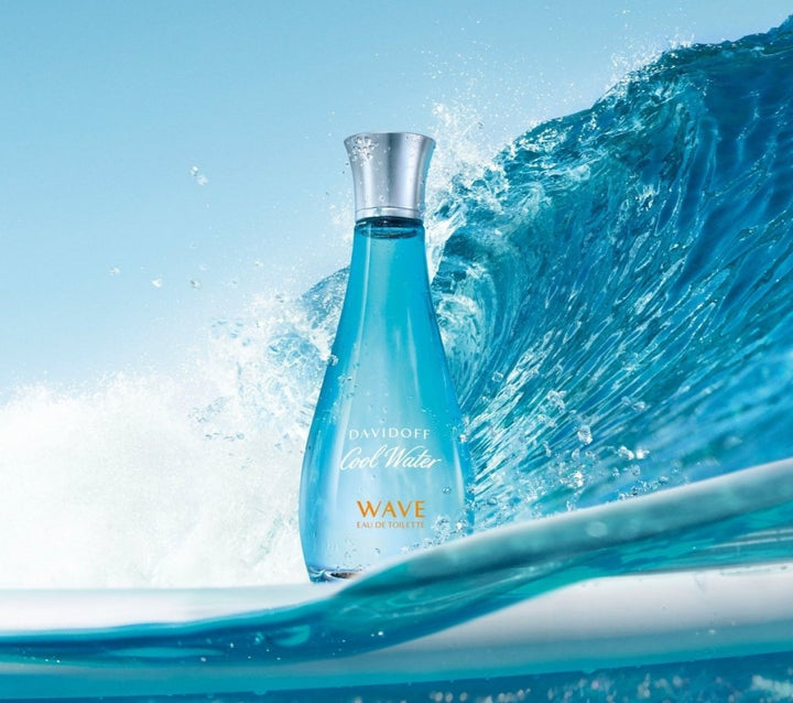 Davidoff Cool Water Wave Woman Eau De Toilette Spray 30ml - Fragrance London