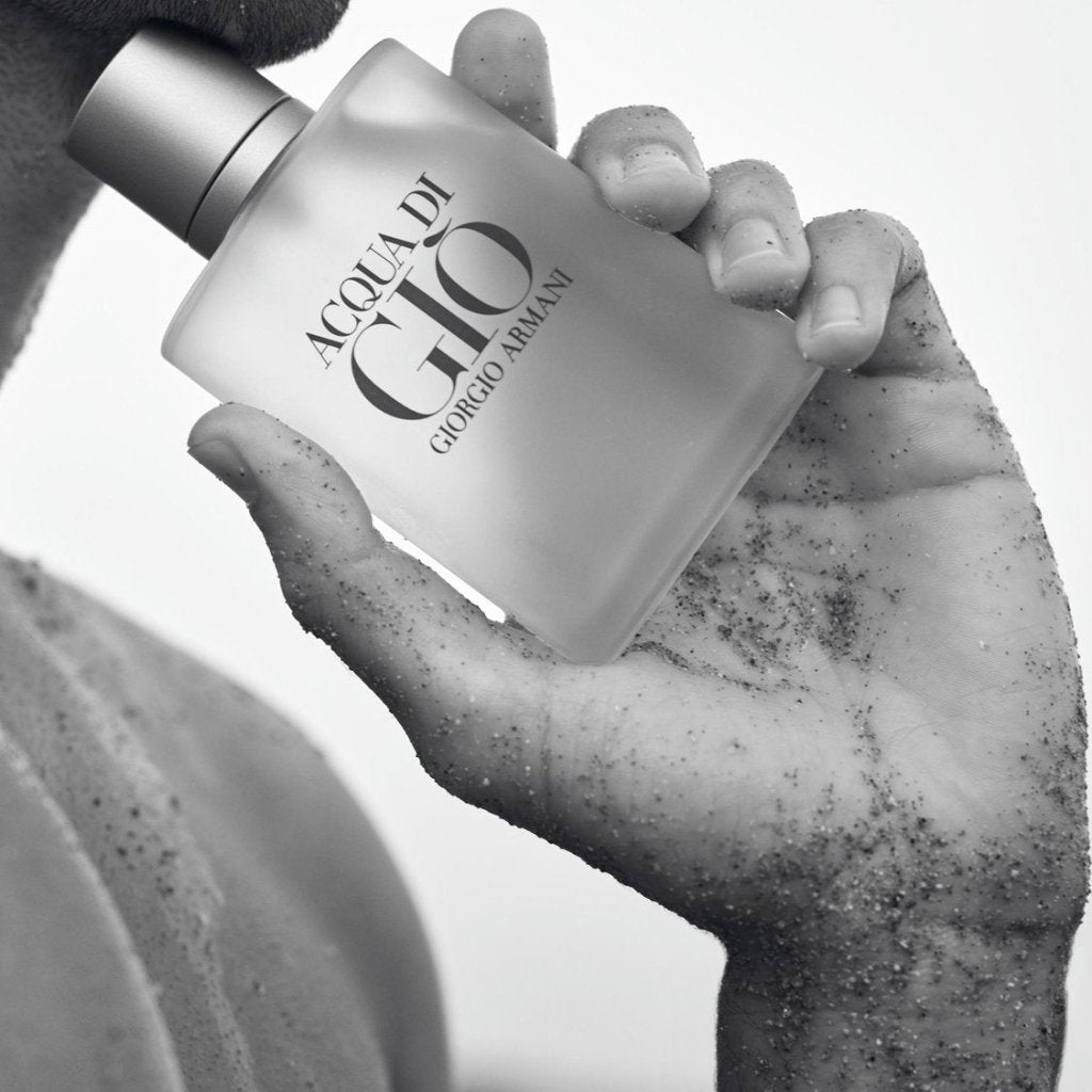 Giorgio Armani Acqua Di Gio Eau de Toilette Spray 100ml - Fragrance London