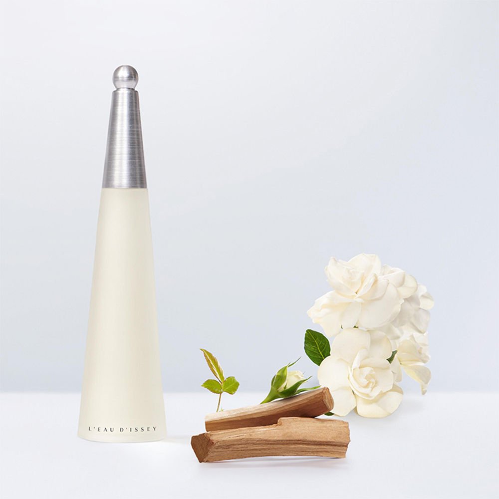Issey Miyake L'Eau D'Issey Pour Femme Eau De Toilette Spray 50ml - Fragrance London