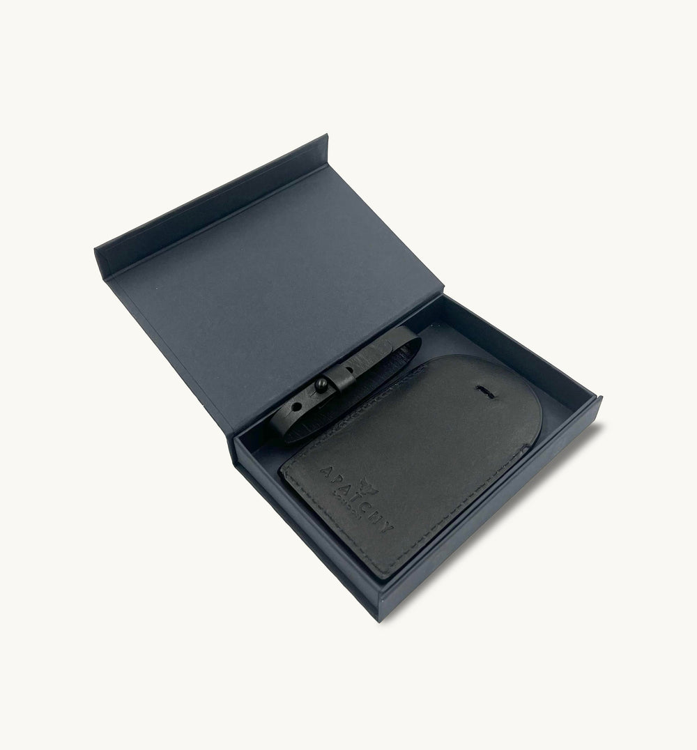 Apatchy London The Black Leather Luggage Tag