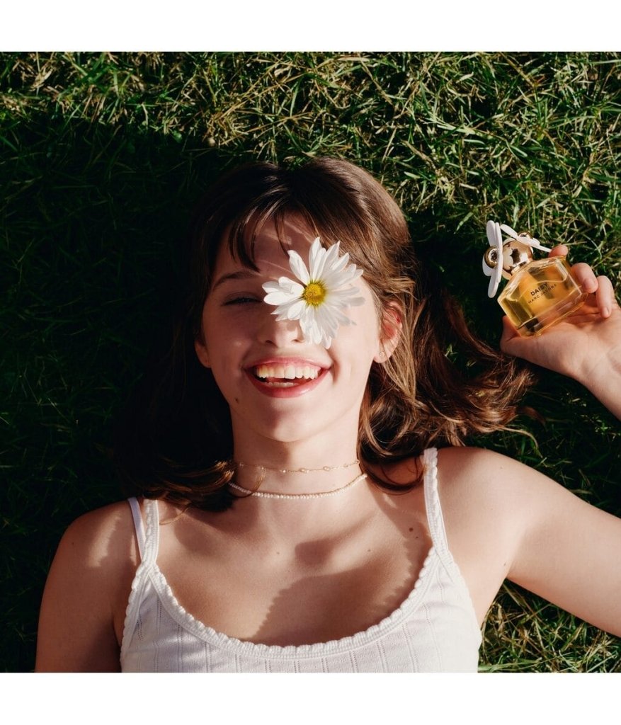 Marc Jacobs Daisy Eau De Toilette Spray 30ml - Fragrance London