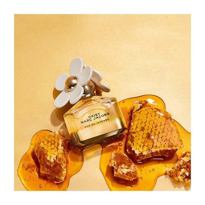 Marc Jacobs Daisy Eau So Intense Eau De Parfum Spray 30ml - Fragrance London