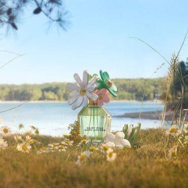 Marc Jacobs Daisy Wild Eau De Parfum Spray 30ml - Fragrance London