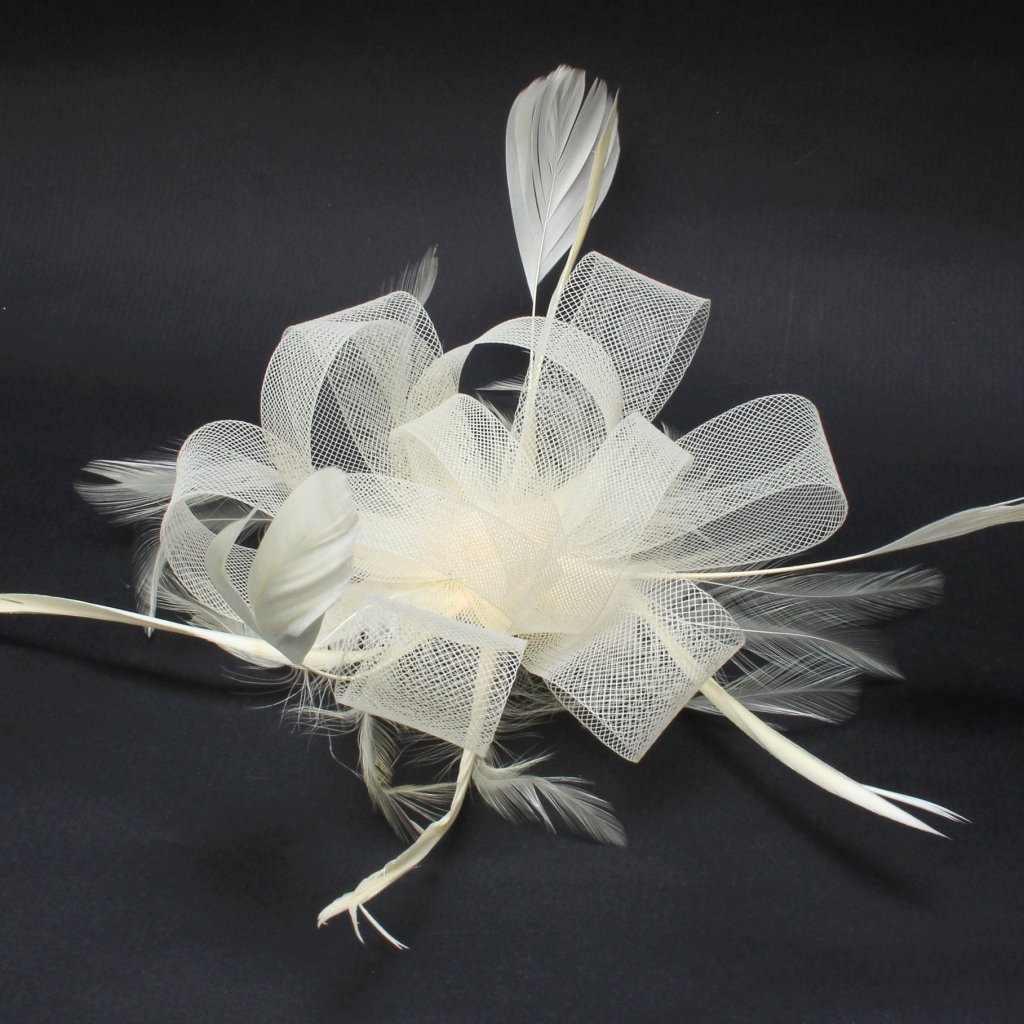 Ruby Rocks Grace Fascinator - Cream - Fragrance London