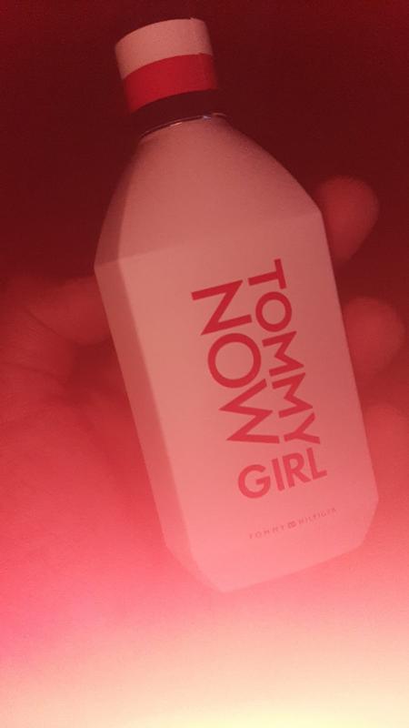 Tommy Hilfiger Girl Now Eau De Toilette Spray 30ml - Fragrance London