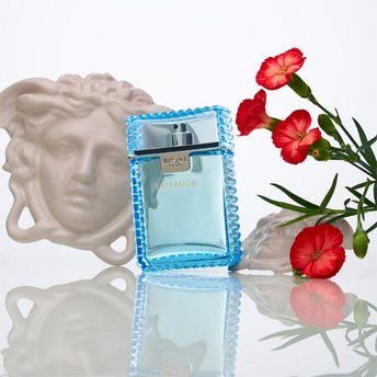 Versace Man Eau Fraiche Eau De Toilette Spray 200ml - Fragrance London